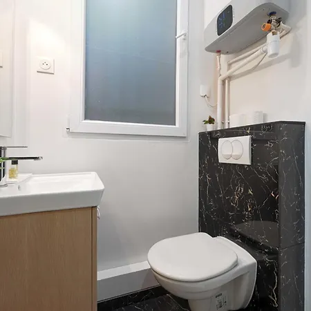 Lägenhet Modern Bright And Fully Renovated Paris